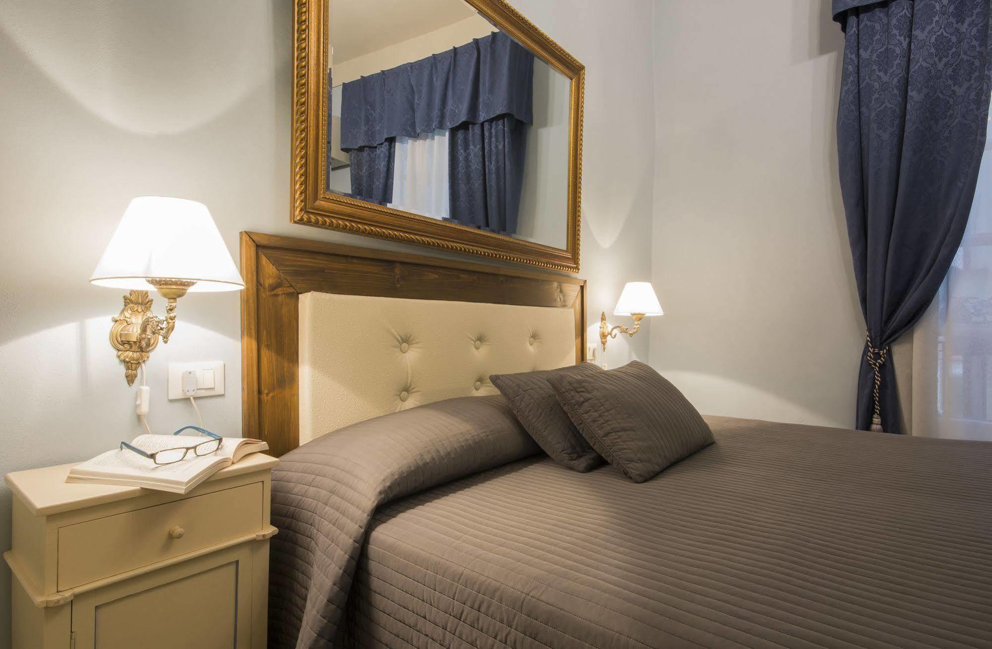 La Boheme Bed & Breakfast Lucca Luaran gambar